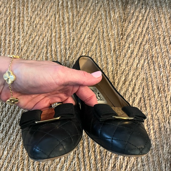 Excellent condition- Authentic Ferragamo Vara Quilted Heels in black - Picture 4 of 9